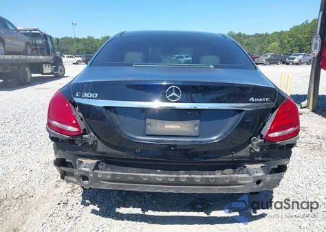 2015 Mercedes-Benz C 300 4Matic из США, поврежденный, VIN 55SWF4KBXFU063372